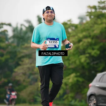 Runner Photo 7408696
