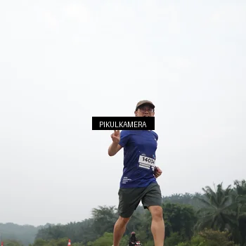 Runner Photo 7408698