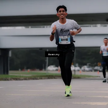 Runner Photo 7408733