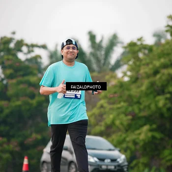 Runner Photo 7408741