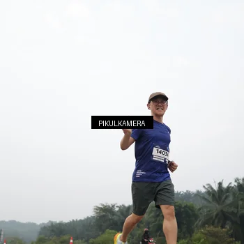 Runner Photo 7408755