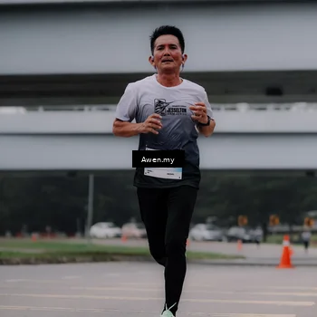 Runner Photo 7408777