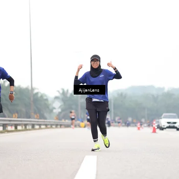 Runner Photo 7408797