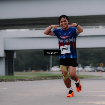 Runner Photo 7408818