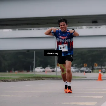 Runner Photo 7408850