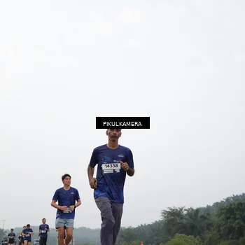 Runner Photo 7408861