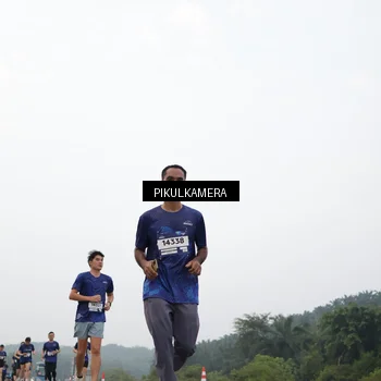 Runner Photo 7408867
