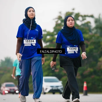 Runner Photo 7408872