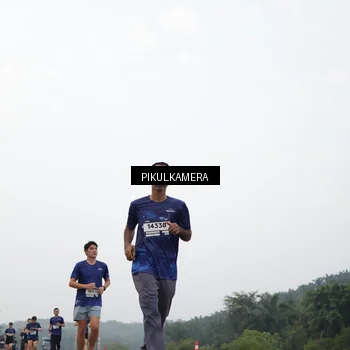 Runner Photo 7408913