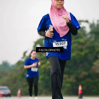 Runner Photo 7408921