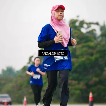 Runner Photo 7408924