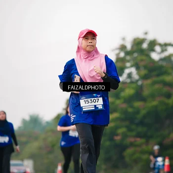 Runner Photo 7408945