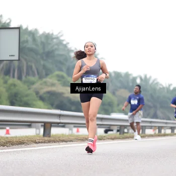 Runner Photo 7409022