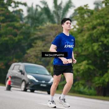 Runner Photo 7409105