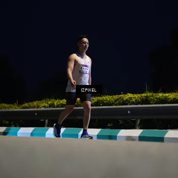 Runner Photo 7409115