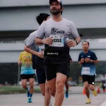 Runner Photo 7409125