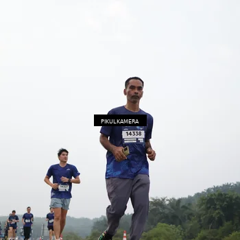 Runner Photo 7409138