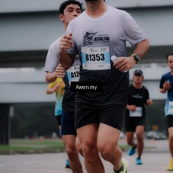 Runner Photo 7409151