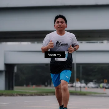 Runner Photo 7409154
