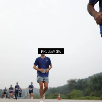 Runner Photo 7409164