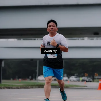Runner Photo 7409173