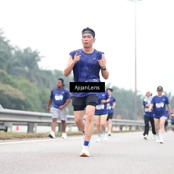 Runner Photo 7409174