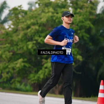 Runner Photo 7409207