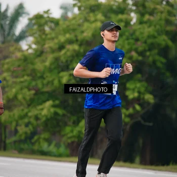 Runner Photo 7409217
