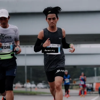 Runner Photo 7409249