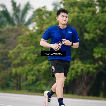 Runner Photo 7409307