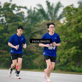 Runner Photo 7409338