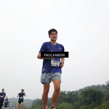 Runner Photo 7409342