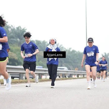 Runner Photo 7409347