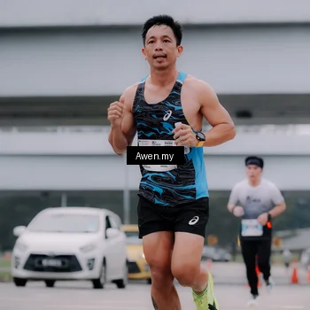 Runner Photo 7409352