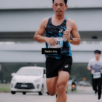 Runner Photo 7409353