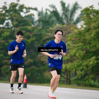 Runner Photo 7409362
