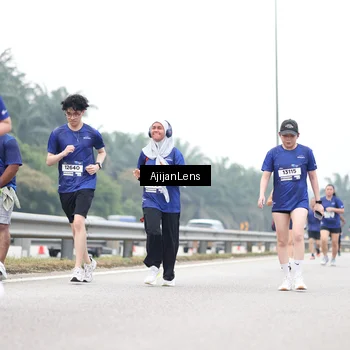 Runner Photo 7409384