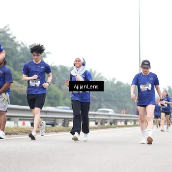 Runner Photo 7409401