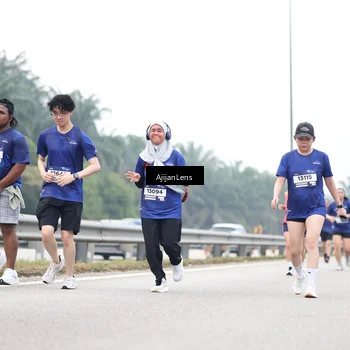 Runner Photo 7409450
