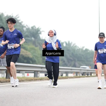 Runner Photo 7409492