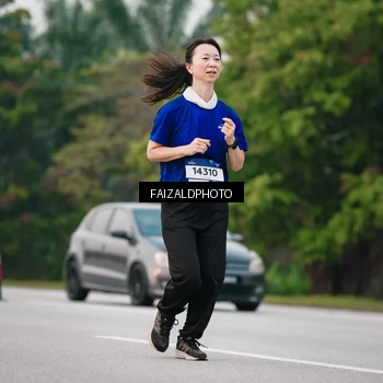 Runner Photo 7409504