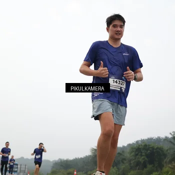 Runner Photo 7409510