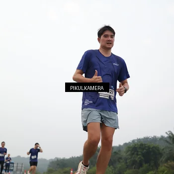 Runner Photo 7409512