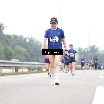 Runner Photo 7409514