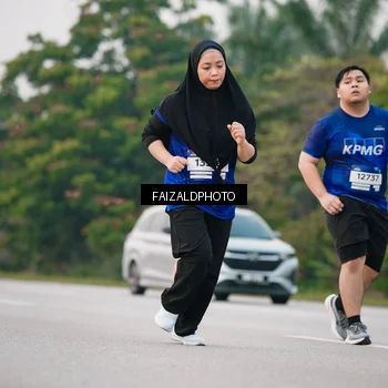 Runner Photo 7409539
