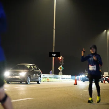 Runner Photo 7409540