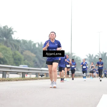 Runner Photo 7409543