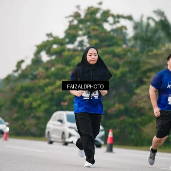 Runner Photo 7409558