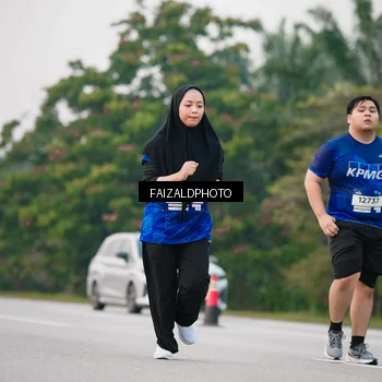 Runner Photo 7409562