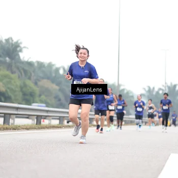 Runner Photo 7409572
